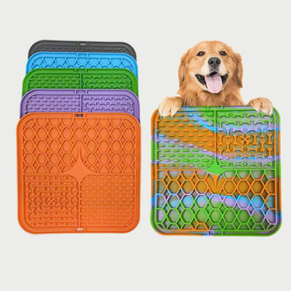 Silicone Dog Lick Mat – Slow Feeder & Bathing Distraction Mat