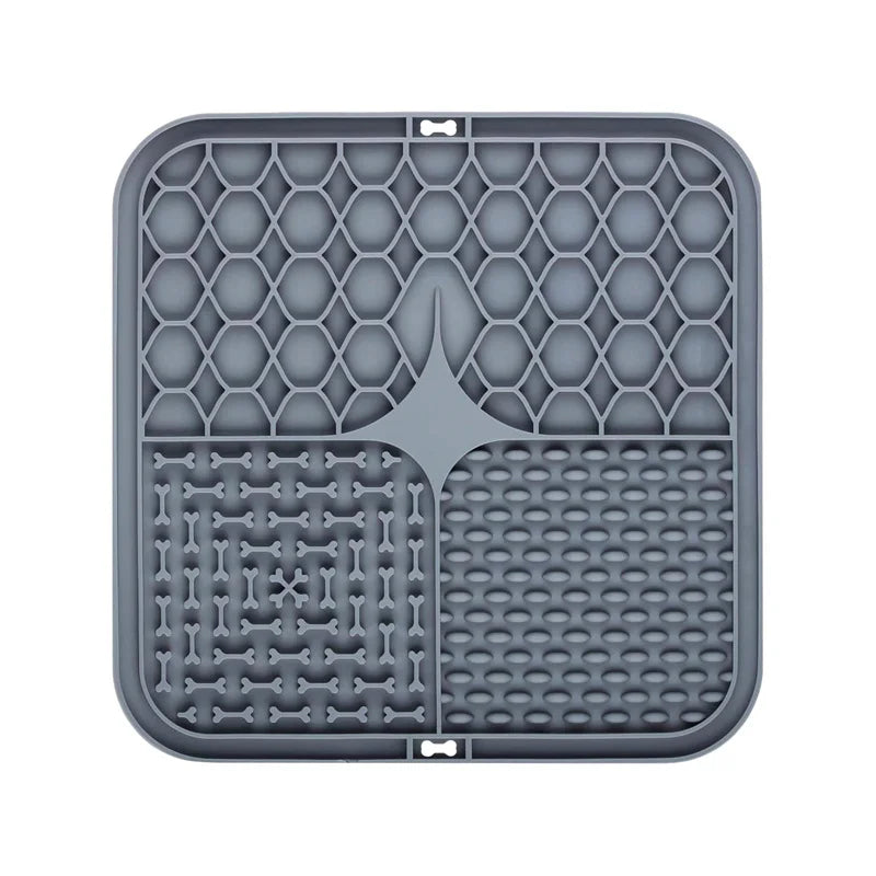 Silicone Dog Lick Mat – Slow Feeder & Bathing Distraction Mat