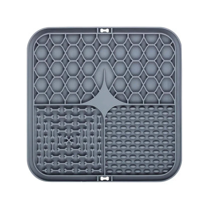 Silicone Dog Lick Mat – Slow Feeder & Bathing Distraction Mat